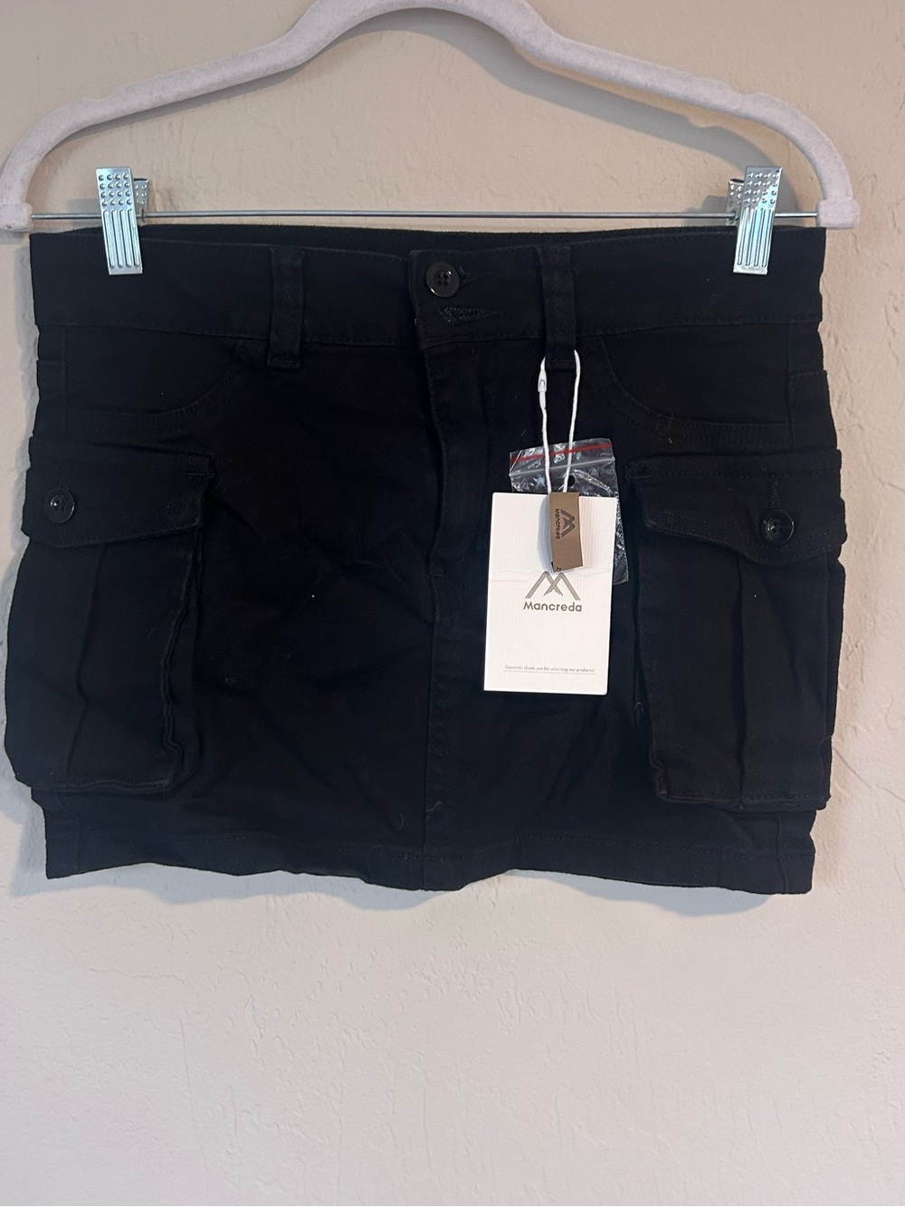 Women’s  black mini cargo skirt Medium  (1702)
